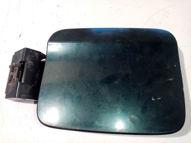 Recambio de tapa exterior combustible para kia magentis gls referencia OEM IAM 695103C001  
