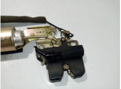 Recambio de cerradura maletero / porton para kia magentis gls referencia OEM IAM 9579033050 812303C010  2