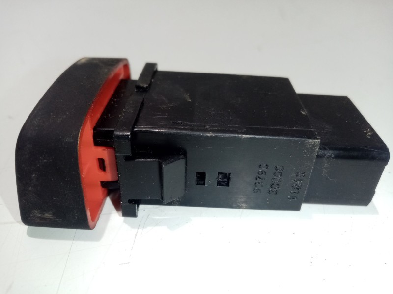 Recambio de warning para kia magentis gls referencia OEM IAM 937903C000  