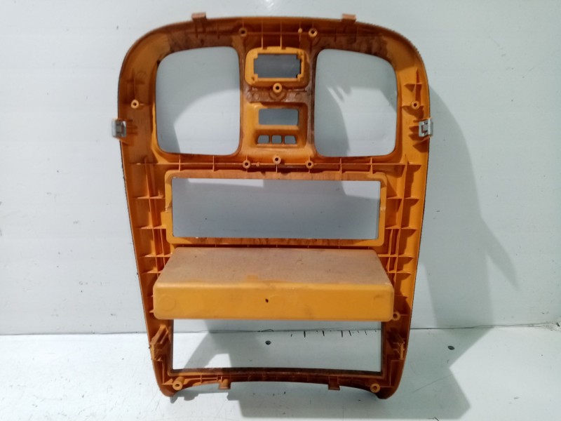 Recambio de moldura para kia magentis gls referencia OEM IAM   