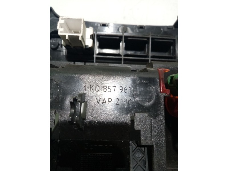 Recambio de cenicero para volkswagen golf v variant (1k5) 1.9 tdi referencia OEM IAM 1K0857961  