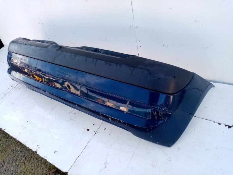 Recambio de paragolpes trasero para renault clio ii (bb_, cb_) 1.5 dci referencia OEM IAM 7701473628  