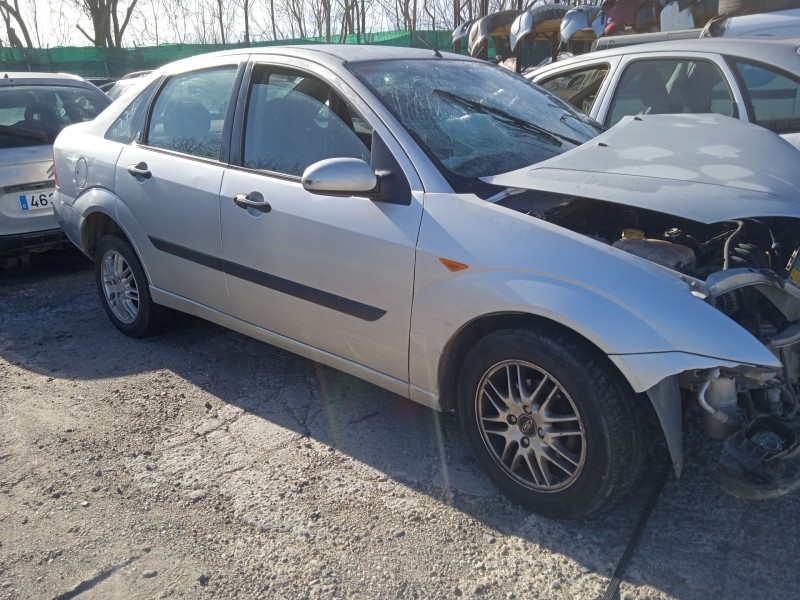 ford focus i sedán (dfw) del año 2000