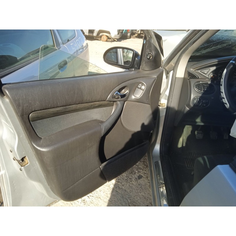 ford focus i sedán (dfw) del año 2000