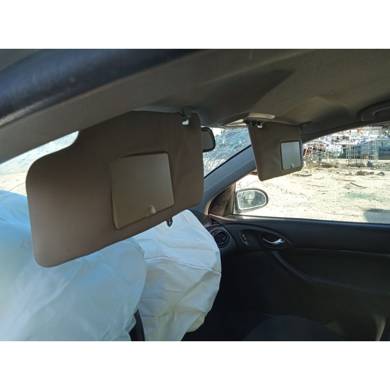 ford focus i sedán (dfw) del año 2000