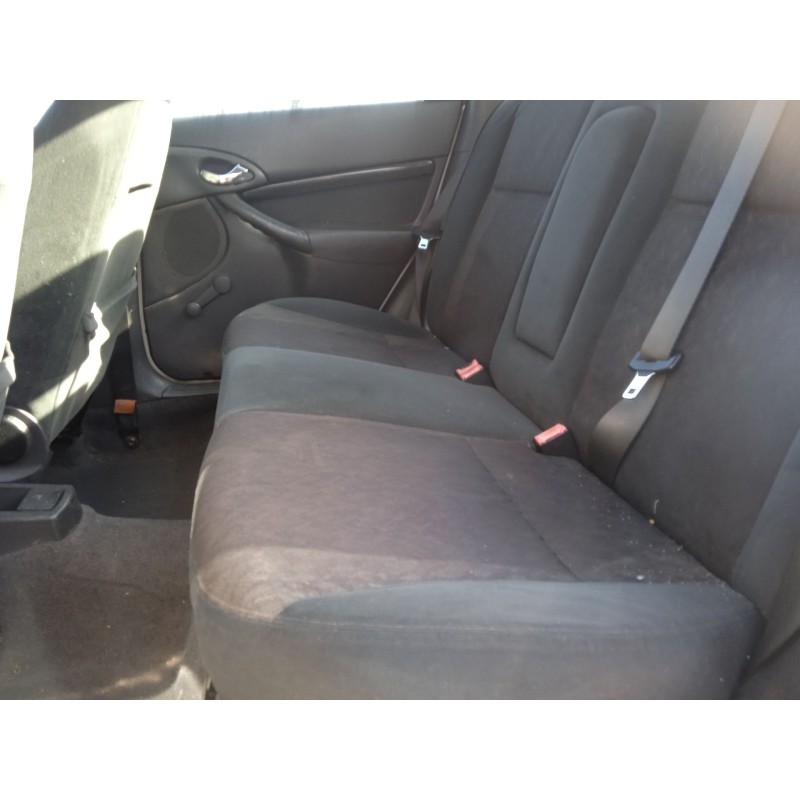 ford focus i sedán (dfw) del año 2000