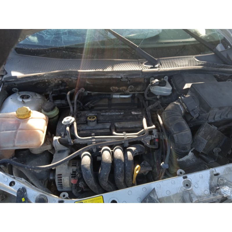 ford focus i sedán (dfw) del año 2000