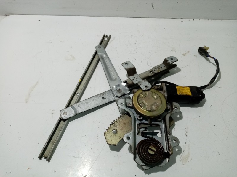 Recambio de elevalunas trasero derecho para ssangyong musso 2.9 tdi lux referencia OEM IAM 8810005100  