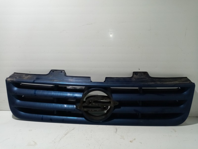 Recambio de rejilla delantera para ssangyong musso 2.9 tdi lux referencia OEM IAM 7943007010  