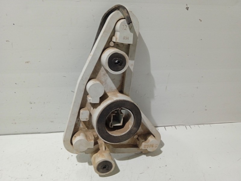 Recambio de portalamparas para ford focus i sedán (dfw) 2.0 16v referencia OEM IAM    Recambio de portalamparas para ford focus i sedán (dfw) 2.0 16v referencia OEM IAM