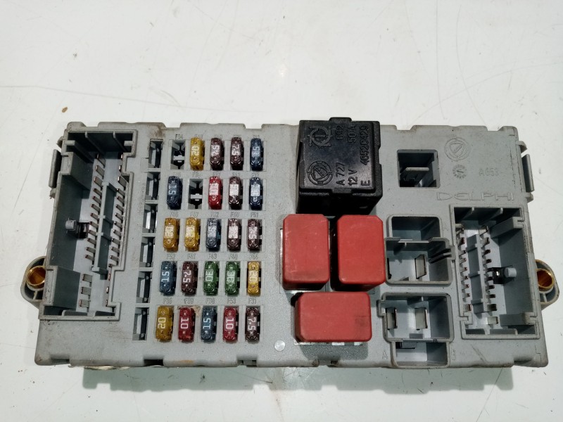 Recambio de caja reles / fusibles para lancia ypsilon (101) referencia OEM IAM 51733919 51733919CPL 