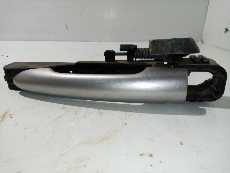 Recambio de maneta exterior delantera izquierda para nissan primera berlina (p12) referencia OEM IAM 80611AV600  