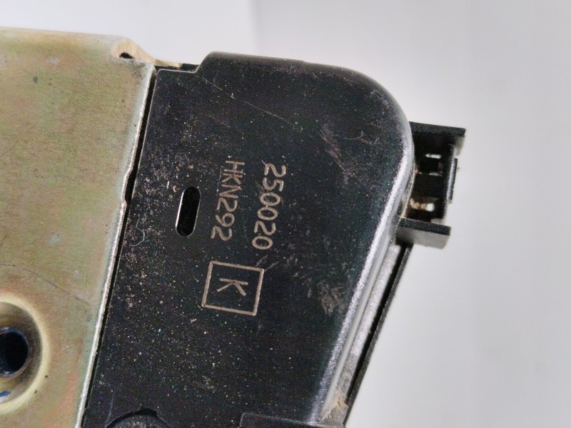 Recambio de cerradura puerta trasera derecha para nissan primera berlina (p12) referencia OEM IAM   