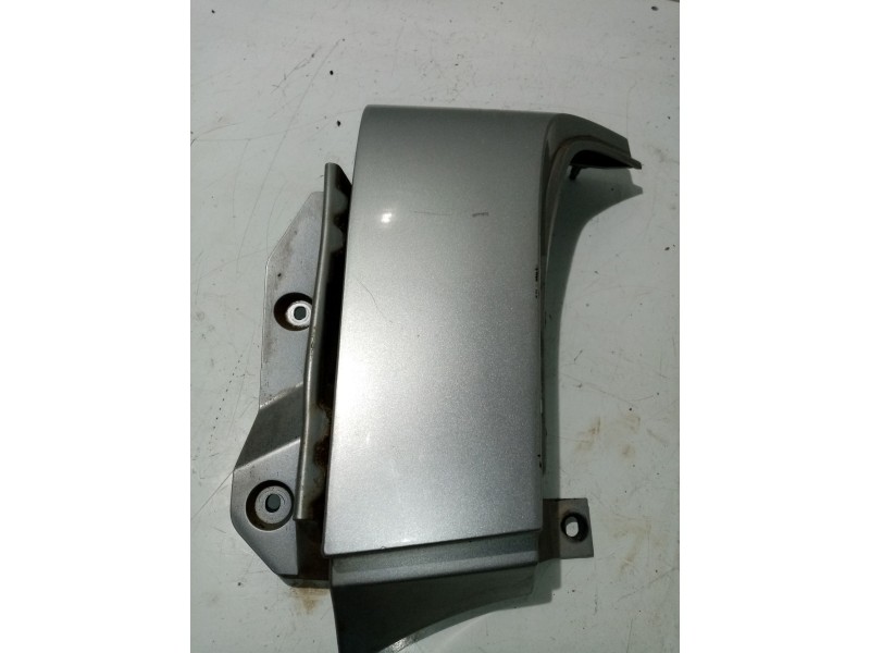 Recambio de moldura para nissan primera berlina (p12) referencia OEM IAM 78127AU200  