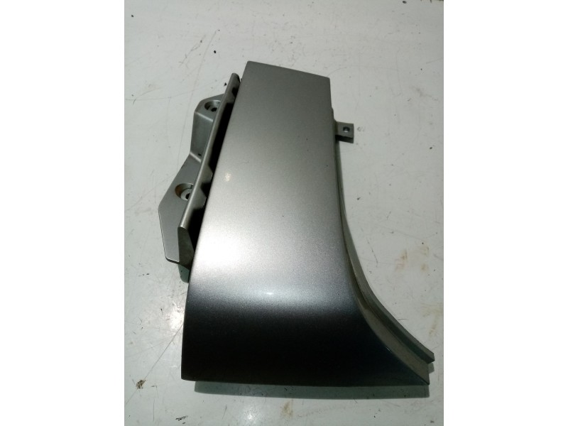 Recambio de moldura para nissan primera berlina (p12) referencia OEM IAM 78126AU200  