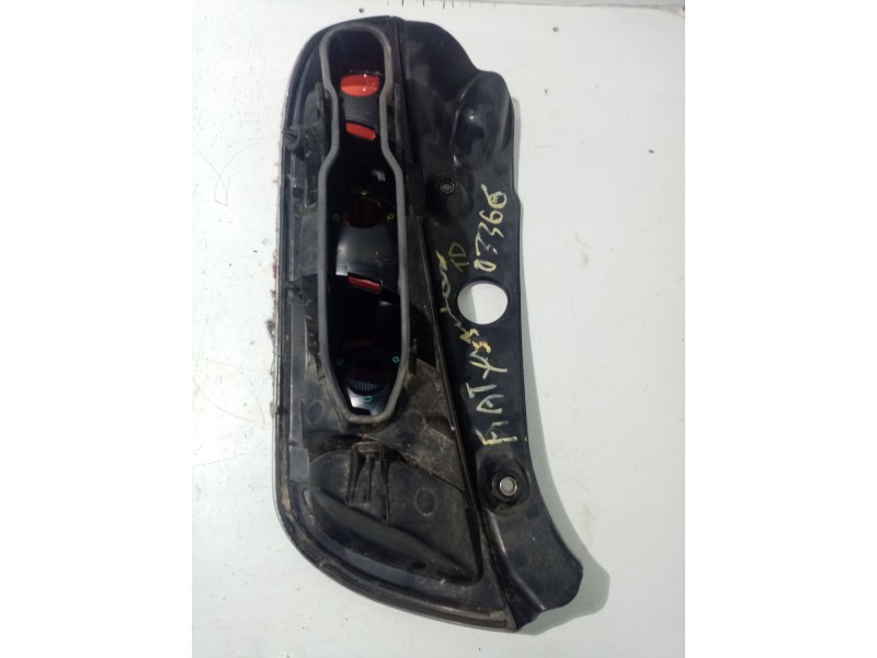 Recambio de piloto trasero derecho para lancia ypsilon (101) referencia OEM IAM 51753384  