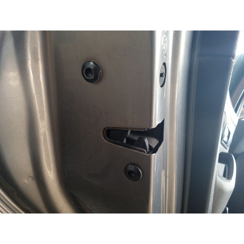 Recambio de cerradura puerta trasera izquierda para seat ibiza iii (6l1) 2.0 referencia OEM IAM 3B1837015A  