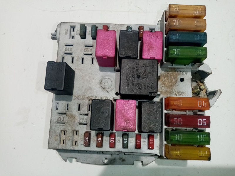 Recambio de caja reles / fusibles para lancia ypsilon (101) referencia OEM IAM 51724649  