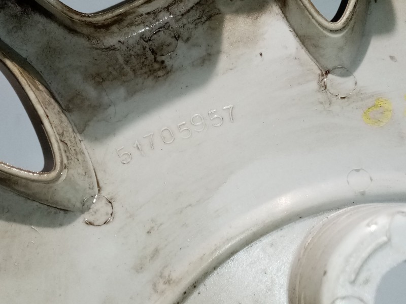 Recambio de tapacubos para lancia ypsilon (101) referencia OEM IAM 51705957  