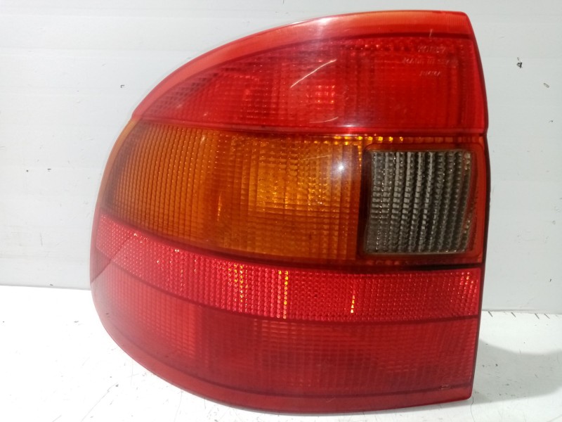 Recambio de piloto trasero izquierdo para opel astra f berlina 1.6 cat referencia OEM IAM 90421969  