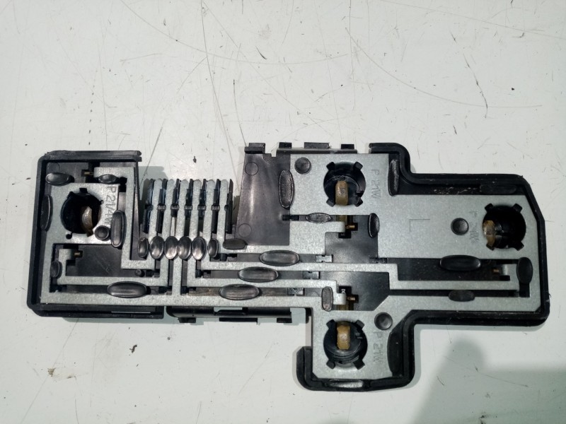 Recambio de portalamparas para opel astra f berlina 1.6 cat referencia OEM IAM   