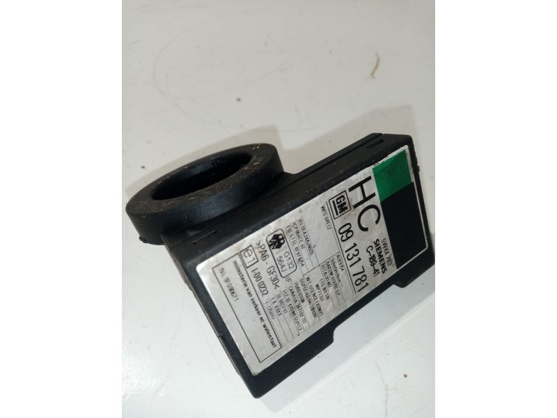 Recambio de antena para opel astra g berlina club referencia OEM IAM 09131781 5WK4763 