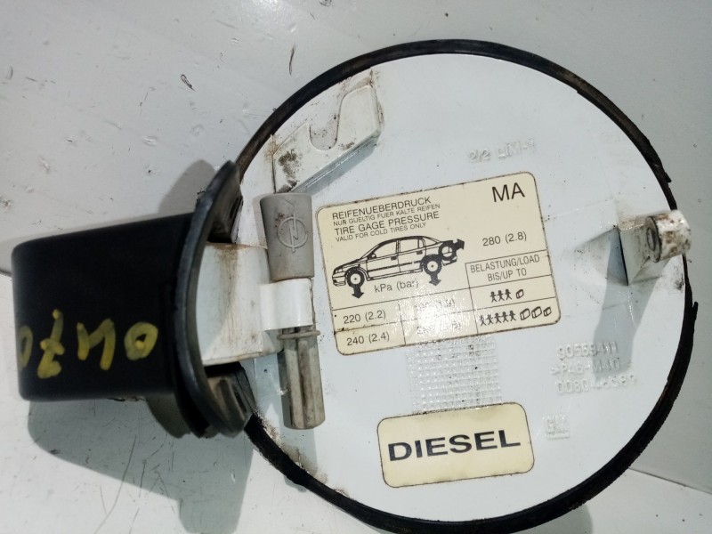 Recambio de tapa exterior combustible para opel astra g berlina club referencia OEM IAM 90559413  