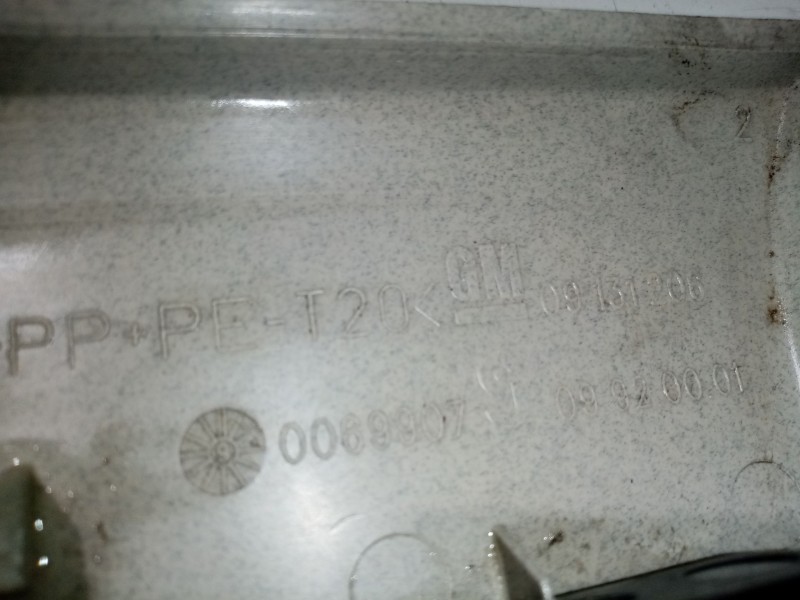 Recambio de piloto trasero central para opel astra g berlina club referencia OEM IAM 09131206  