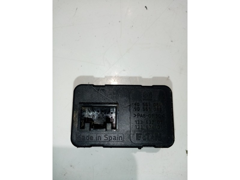 Recambio de maneta elevalunas delantera izquierda para opel astra g berlina club referencia OEM IAM 90561086  