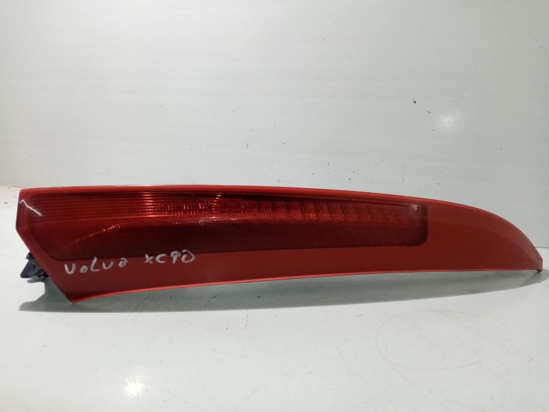 Recambio de piloto trasero derecho para volvo xc90 referencia OEM IAM 9483772  