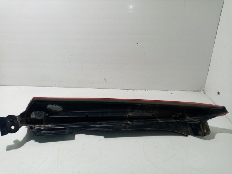 Recambio de piloto trasero derecho para volvo xc90 referencia OEM IAM 9483772  