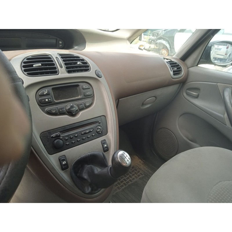 citroën xsara picasso (n68) del año 2002