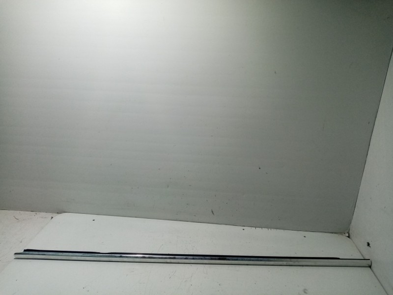 Recambio de moldura para volkswagen passat b6 (3c2) 2.0 tdi 16v referencia OEM IAM   