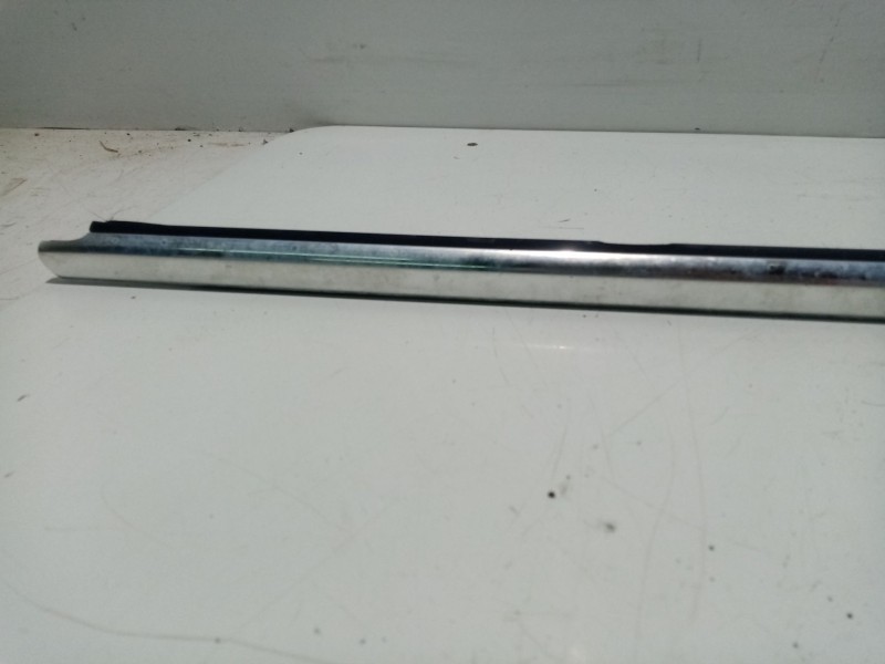 Recambio de moldura para volkswagen passat b6 (3c2) 2.0 tdi 16v referencia OEM IAM   