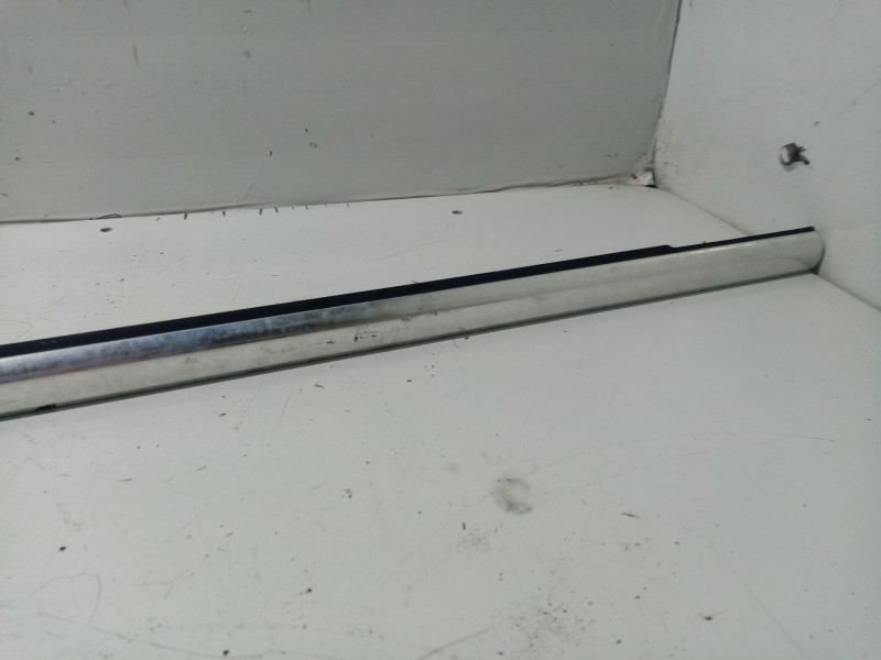 Recambio de moldura para volkswagen passat b6 (3c2) 2.0 tdi 16v referencia OEM IAM   