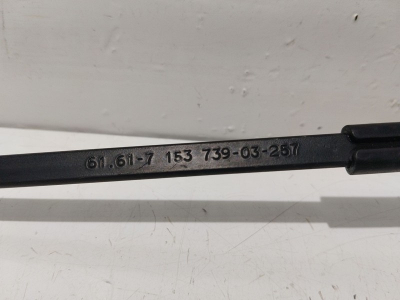 Recambio de brazo limpia delantero derecho para bmw x5 (e70) 3.0 d referencia OEM IAM 61619449955  