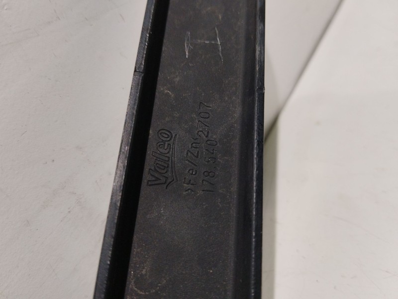 Recambio de brazo limpia delantero izquierdo para bmw x5 (e70) 3.0 d referencia OEM IAM 61619449954  