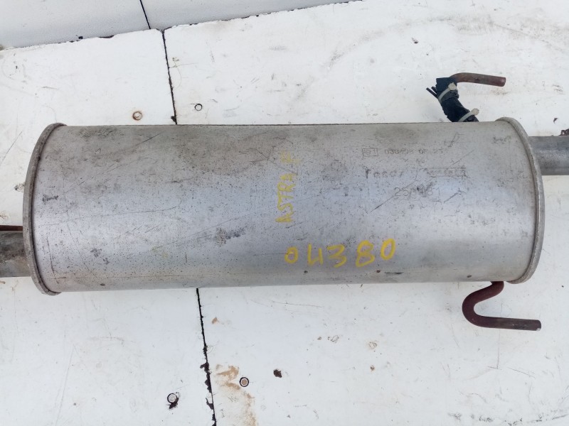 Recambio de silenciador trasero para opel astra f berlina 1.6 cat referencia OEM IAM 5852901  