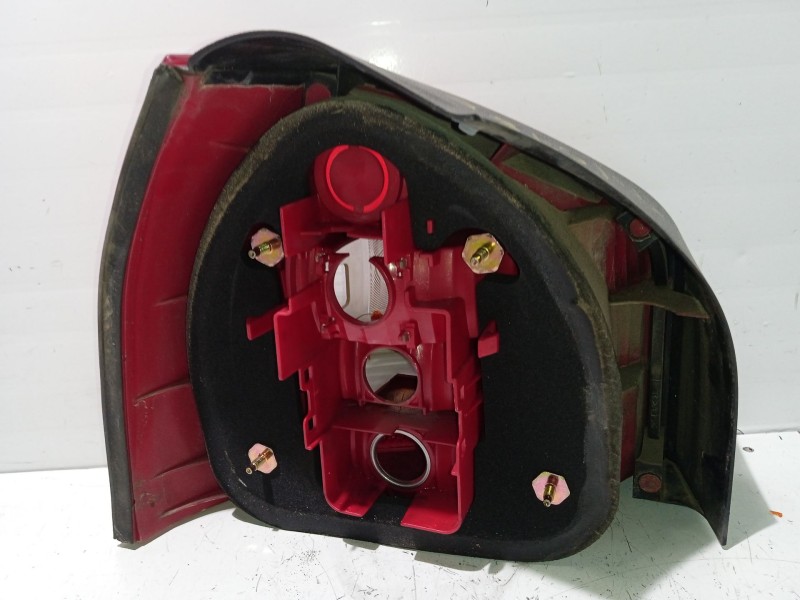 Recambio de piloto trasero derecho para audi a3 (8l1) 1.8 referencia OEM IAM 8L0945096C  