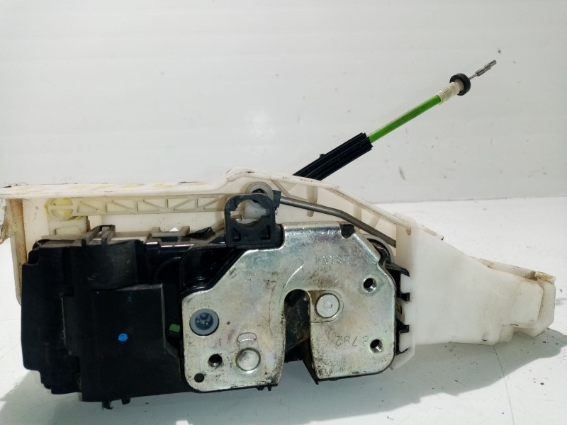 Recambio de cerradura puerta delantera izquierda para lancia ypsilon (101) referencia OEM IAM 51739844  