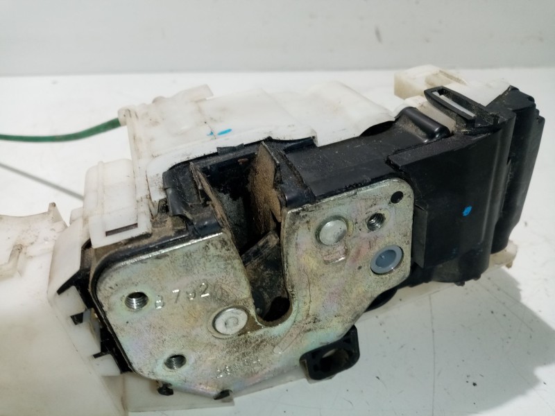 Recambio de cerradura puerta delantera izquierda para lancia ypsilon (101) referencia OEM IAM 51739844  