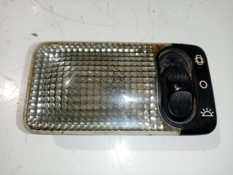 Recambio de luz interior para peugeot 206 berlina referencia OEM IAM 0  