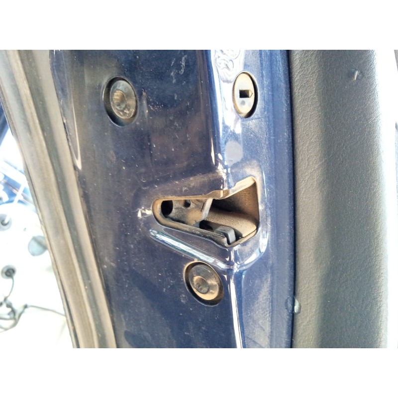 Recambio de cerradura puerta trasera izquierda para volkswagen golf iv (1j1) 1.6 referencia OEM IAM 3B4839015A  