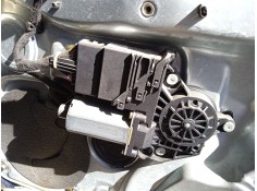 Recambio de motor elevalunas trasero derecho para volkswagen golf iv (1j1) 1.6 referencia OEM IAM 1J4839730  