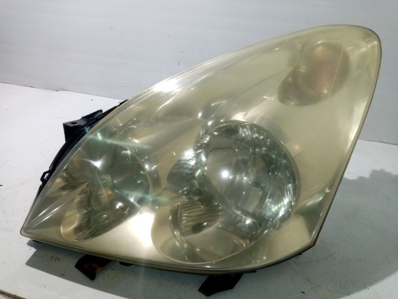 Recambio de faro izquierdo para toyota corolla verso (zer_, zze12_, r1_) 2.0 d-4d (cur10_) referencia OEM IAM 811700F010  