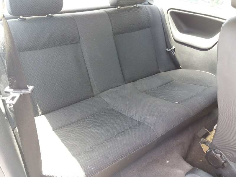 volkswagen polo berlina (6n2) conceptline   |   10.99 - 12.02 | 1999 - 2002 | 50 cv / 37 kw del año 1999