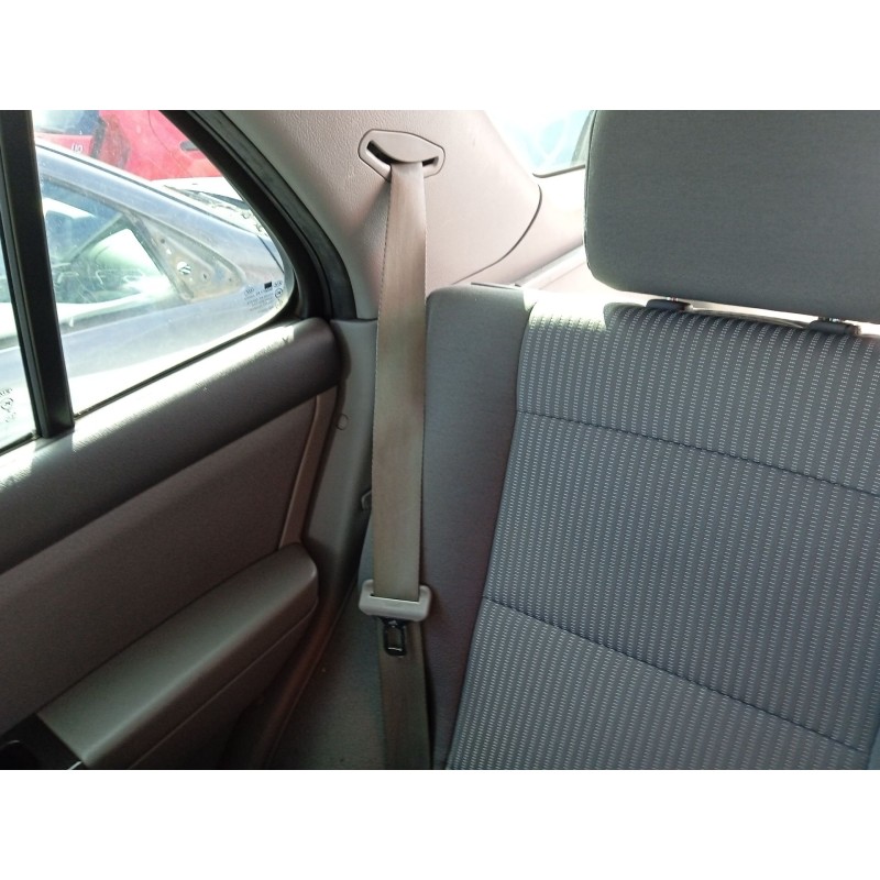 Recambio de cinturon seguridad trasero derecho para kia sorento i (jc) 2.5 crdi referencia OEM IAM 898203E000CY  
