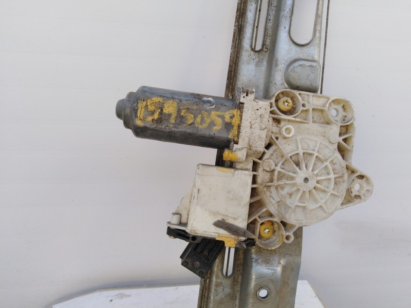 Recambio de elevalunas trasero izquierdo para  referencia OEM IAM  24451521 