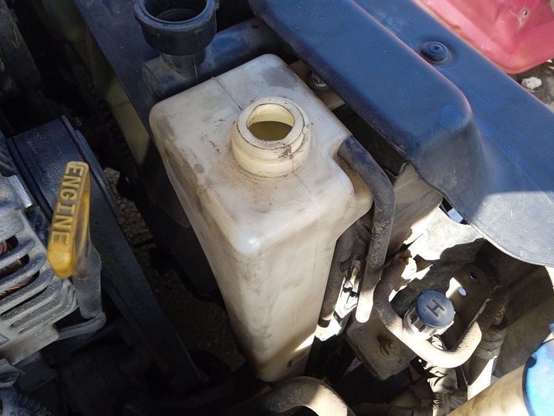 Recambio de deposito expansion para kia sorento i (jc) 2.5 crdi referencia OEM IAM 254303E900  