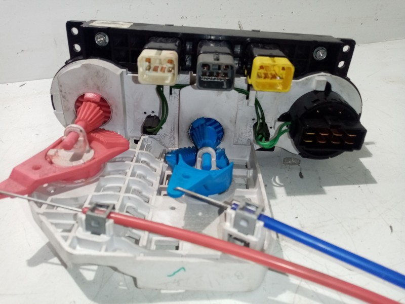 Recambio de mando calefaccion / aire acondicionado para hyundai i10 i (pa) 1.1 referencia OEM IAM 972500X0304X  